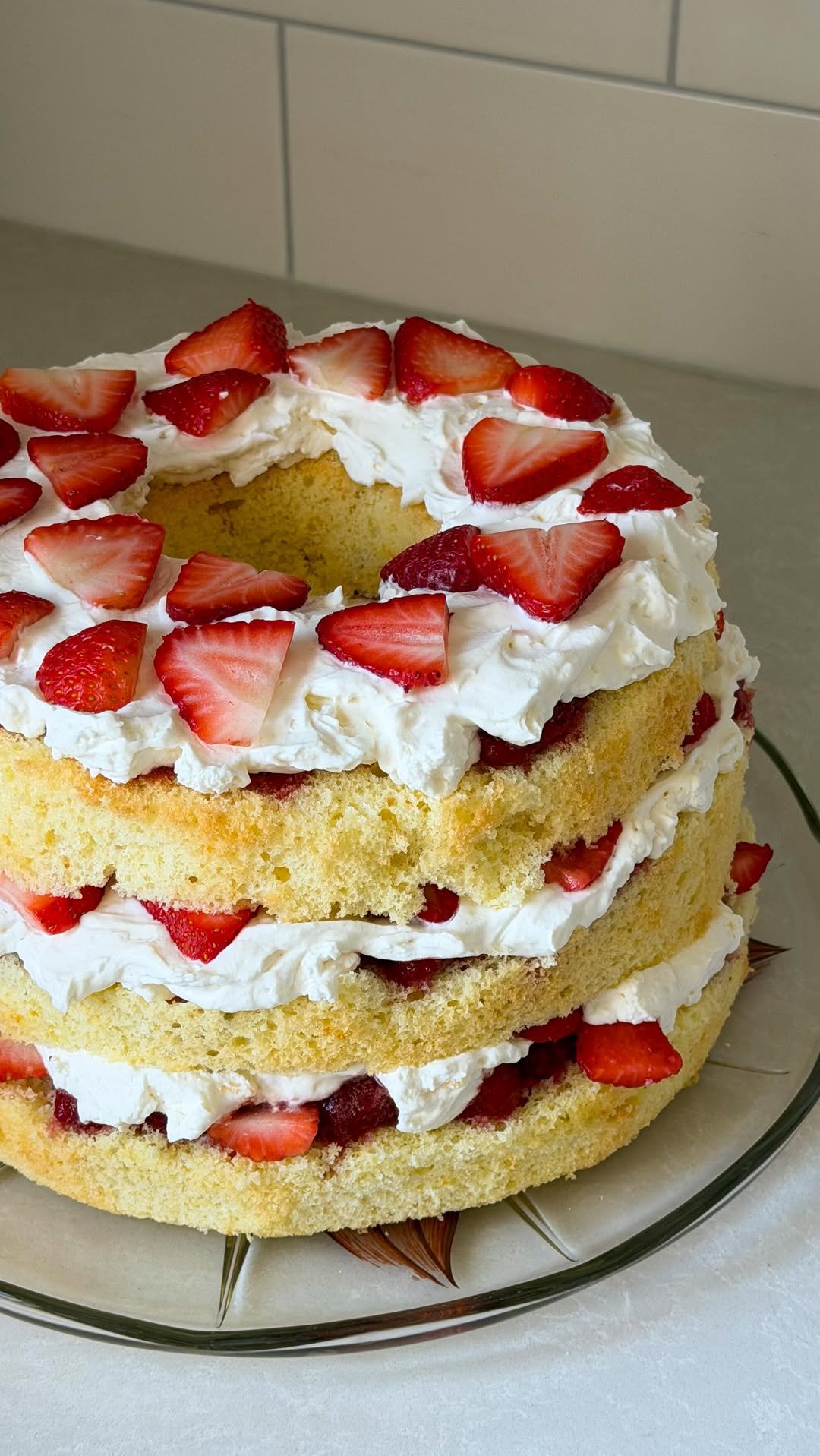 sammymontgoms 게시물 이미지: Chiffon Strawberry Shortcake🍰🍓for over 40...