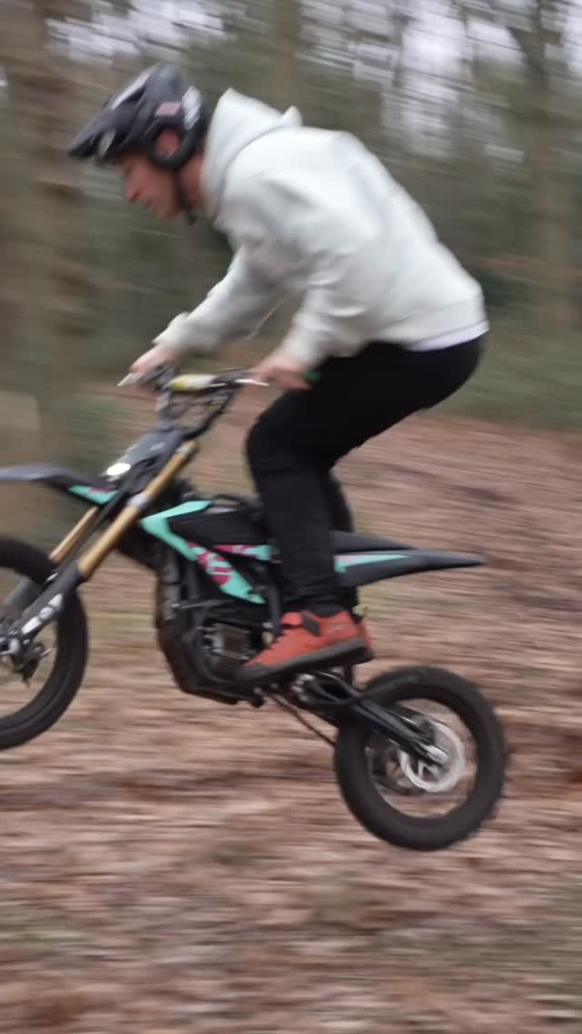 sampilgrim 게시물 이미지: Upgraded the @surronukofficial hyperbee and...