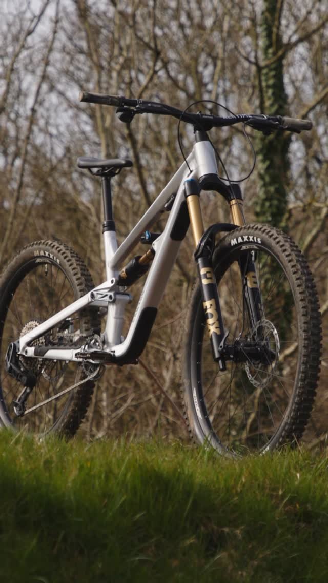 sampilgrim 게시물 이미지: An enduro bike? A freeride bike? A downhill...