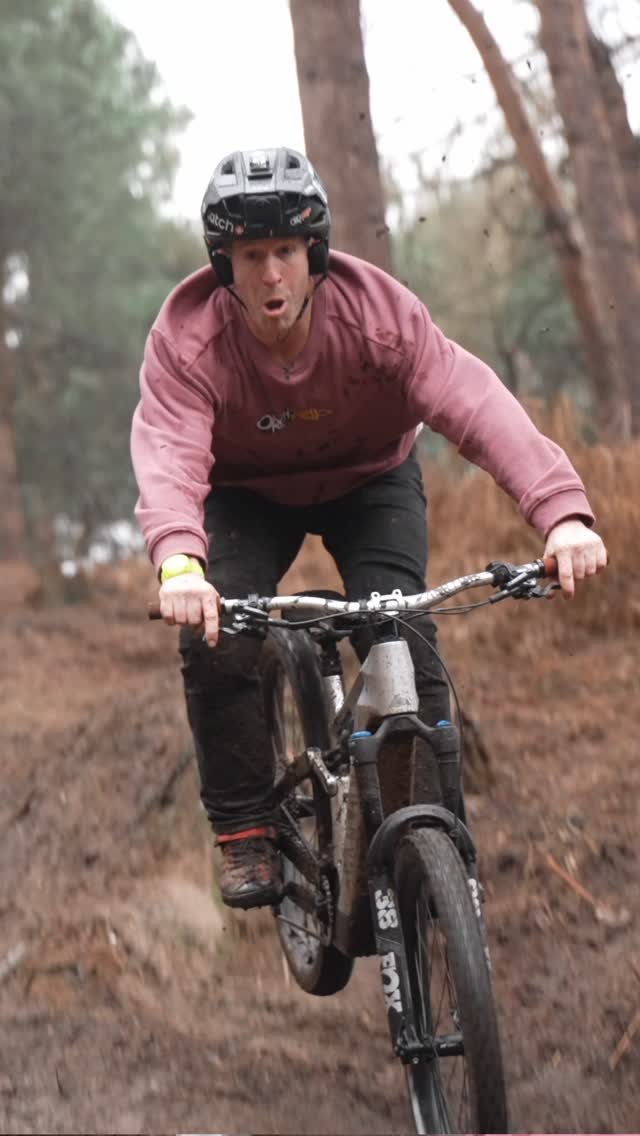 sampilgrim 게시물 이미지: Drenched loamers on the @canyon Spectral: On =...