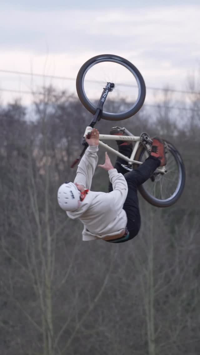 sampilgrim 게시물 이미지: That @hoverair_global Birds Eye angle is well...