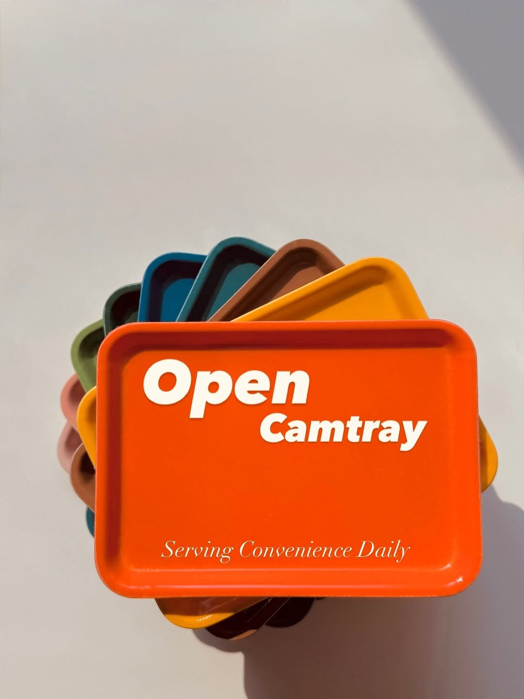 Photo by 삼손맘 (mom of three sons) on December 21, 2025. May be an image of kitchenware, dustpan, placemat and text that says 'Open Camtray Serving ServingConvenienceDaihy Convenience Daily'.