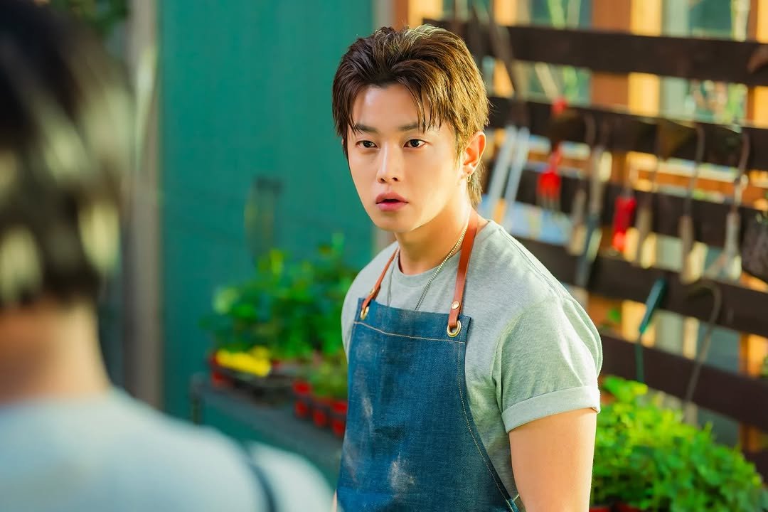 Photo shared by 김민석 on October 11, 2025 tagging @tvn_drama.