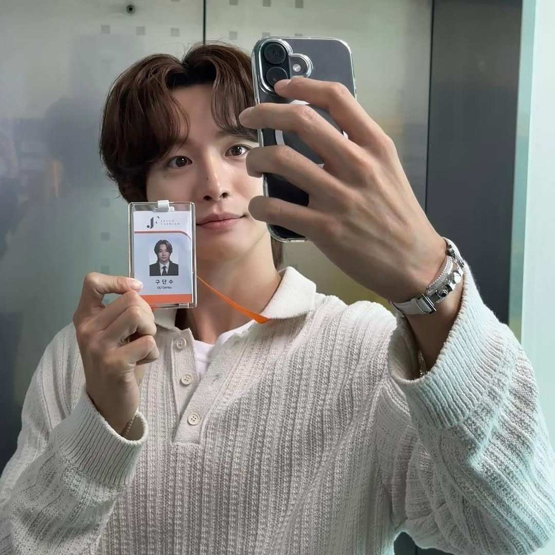 Photo by 박상남 on November 01, 2024.