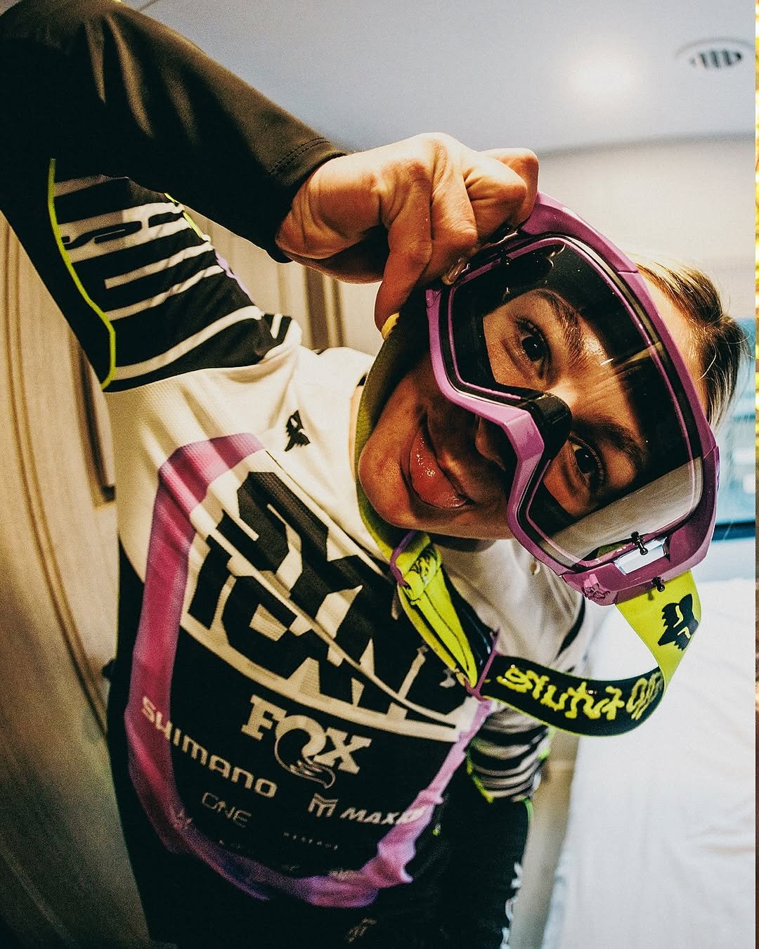 Photo shared by Santa Cruz Syndicate on October 03, 2025 tagging @santacruzbicycles, @foxmtb, @shimanomtb, @ridefoxbike, and @elliehulsebosch. May be an image of 1 person, racing a vehicle, dirt bike, glasses, helmet, face mask and text.