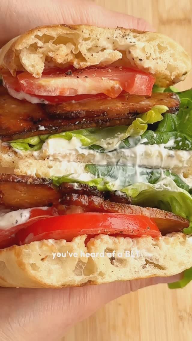 sarahdoig 게시물 이미지: TOFU, LETTUCE & TOMATO SANDWICH 🍅

BLT, move...