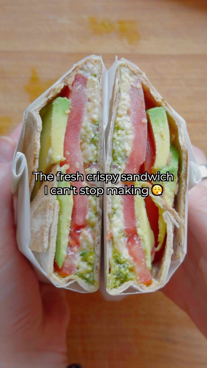 sarahsvegankitchen_ 게시물 이미지: Vegan Tunacado Sandwich 🥑🫘

#veganfood...