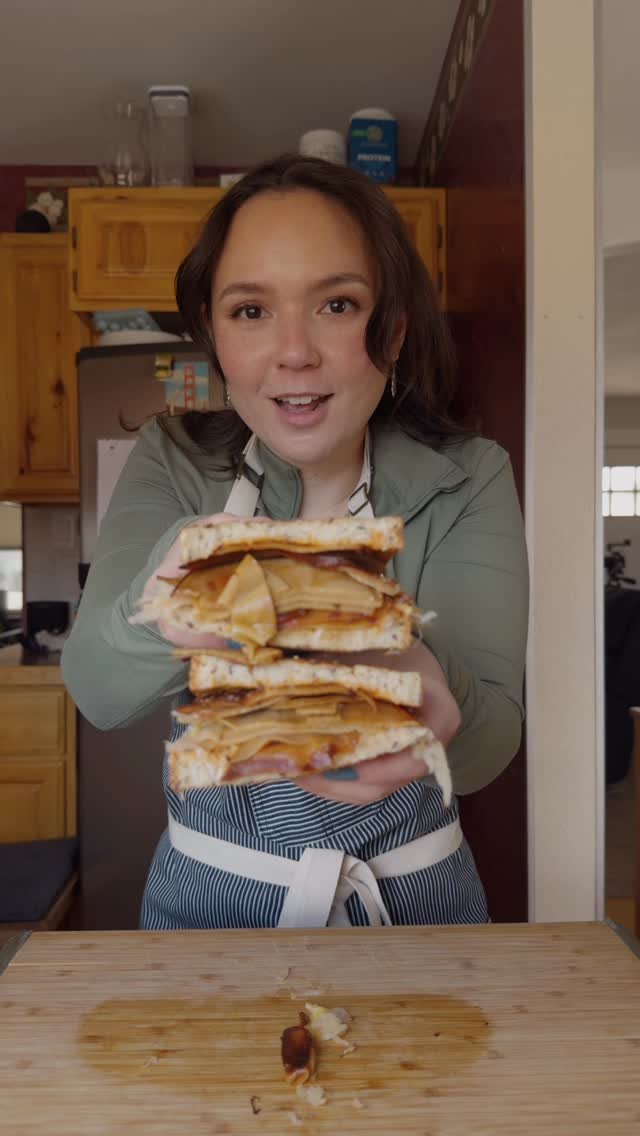 sarahsvegankitchen_ 게시물 이미지: Okay yes I know this sandwich isn’t actually...