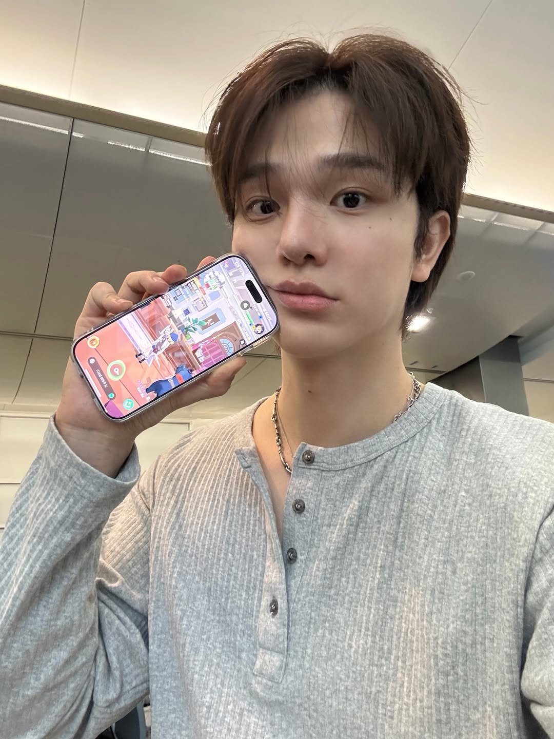 Photo by 서눙 on November 29, 2025. May be a selfie of one or more people, hair, phone and text.