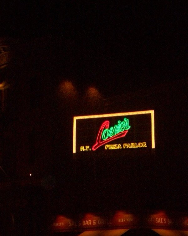 Photo by 사선웅 on April 08, 2025. May be an image of signboard, night and text.