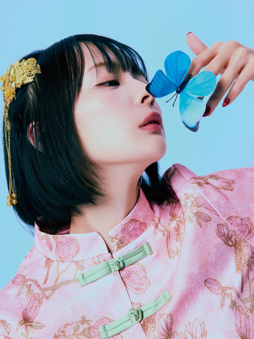 sayaka_okada 게시물 이미지: 歌手デビューシングル『国士無双LOVE』役満Ver.封入特典のフォトブックから一部解禁したよん...