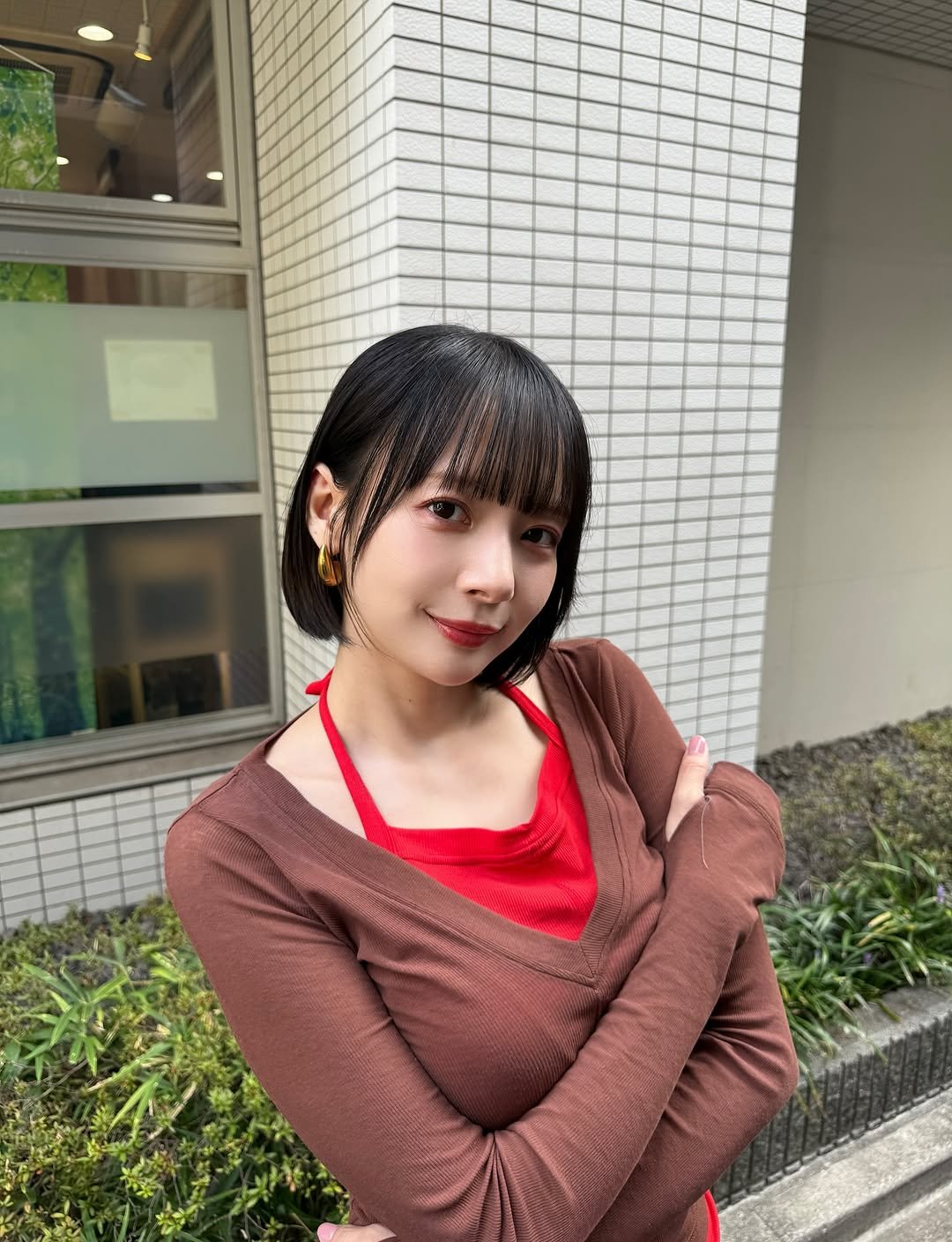 Photo by 岡田紗佳 on October 31, 2025. May be an image of one or more people, hair, top and text.