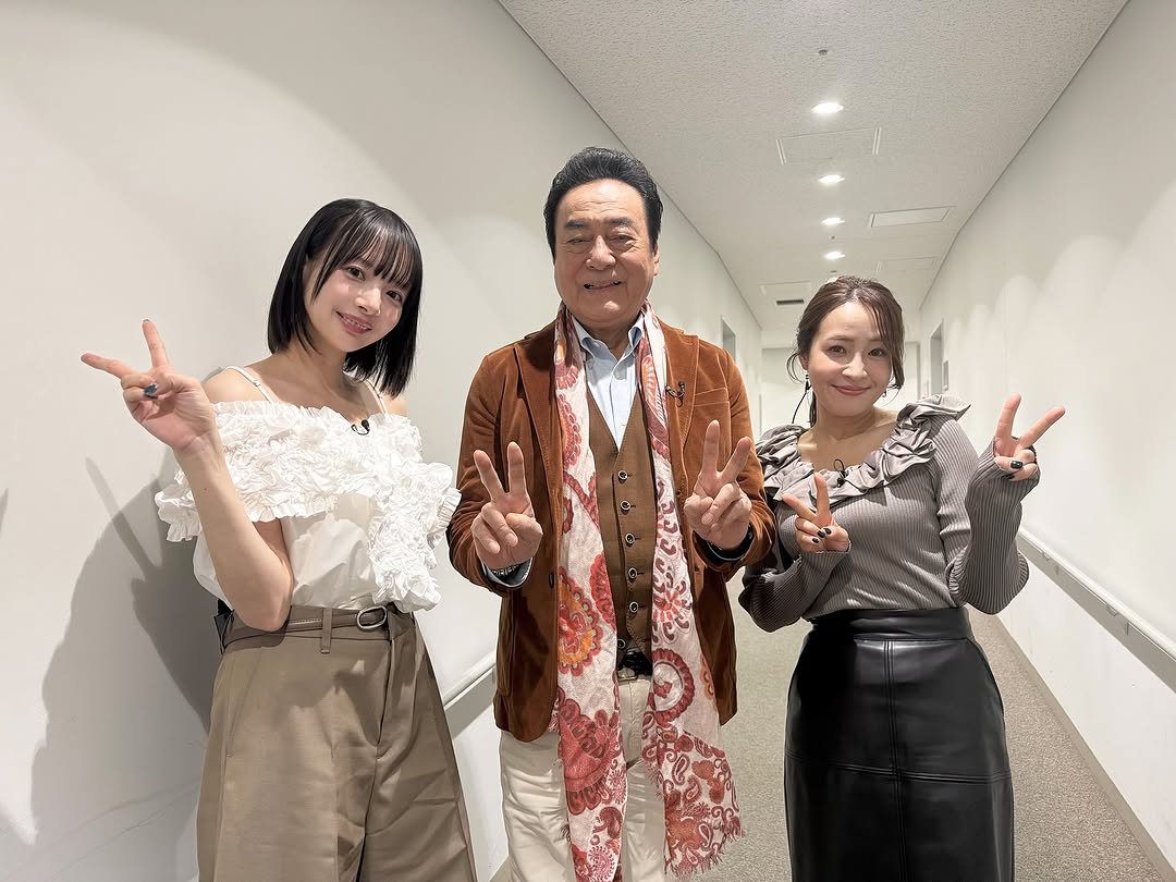 Photo shared by 岡田紗佳 on December 22, 2025 tagging @knuthmarf_official, and @oosawa_akane.official. May be an image of one or more people, hair and text.