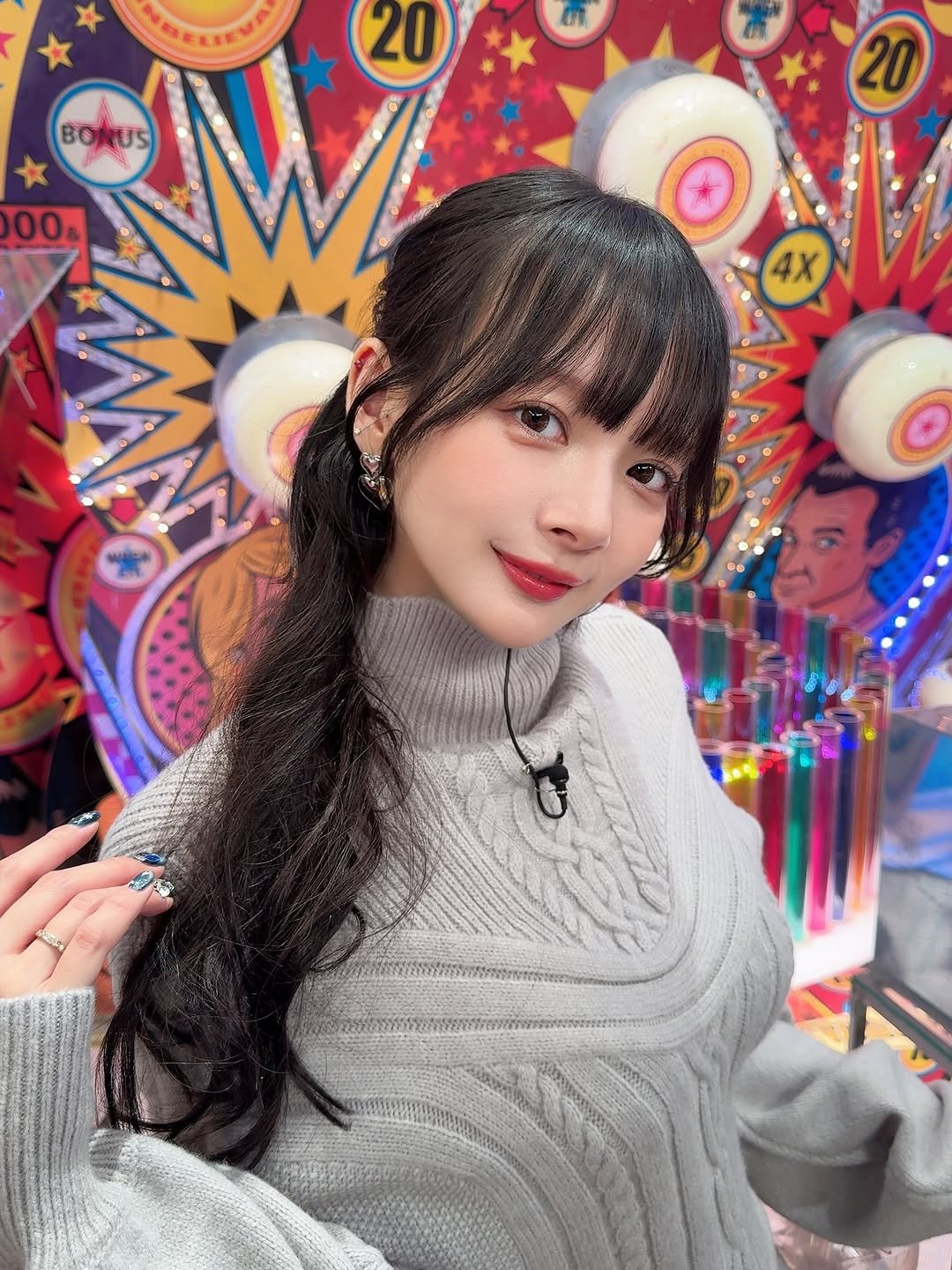 Photo by 岡田紗佳 on December 16, 2025. May be an image of one or more people, hair and text that says 'BORUS 20 00% 20 4X'.