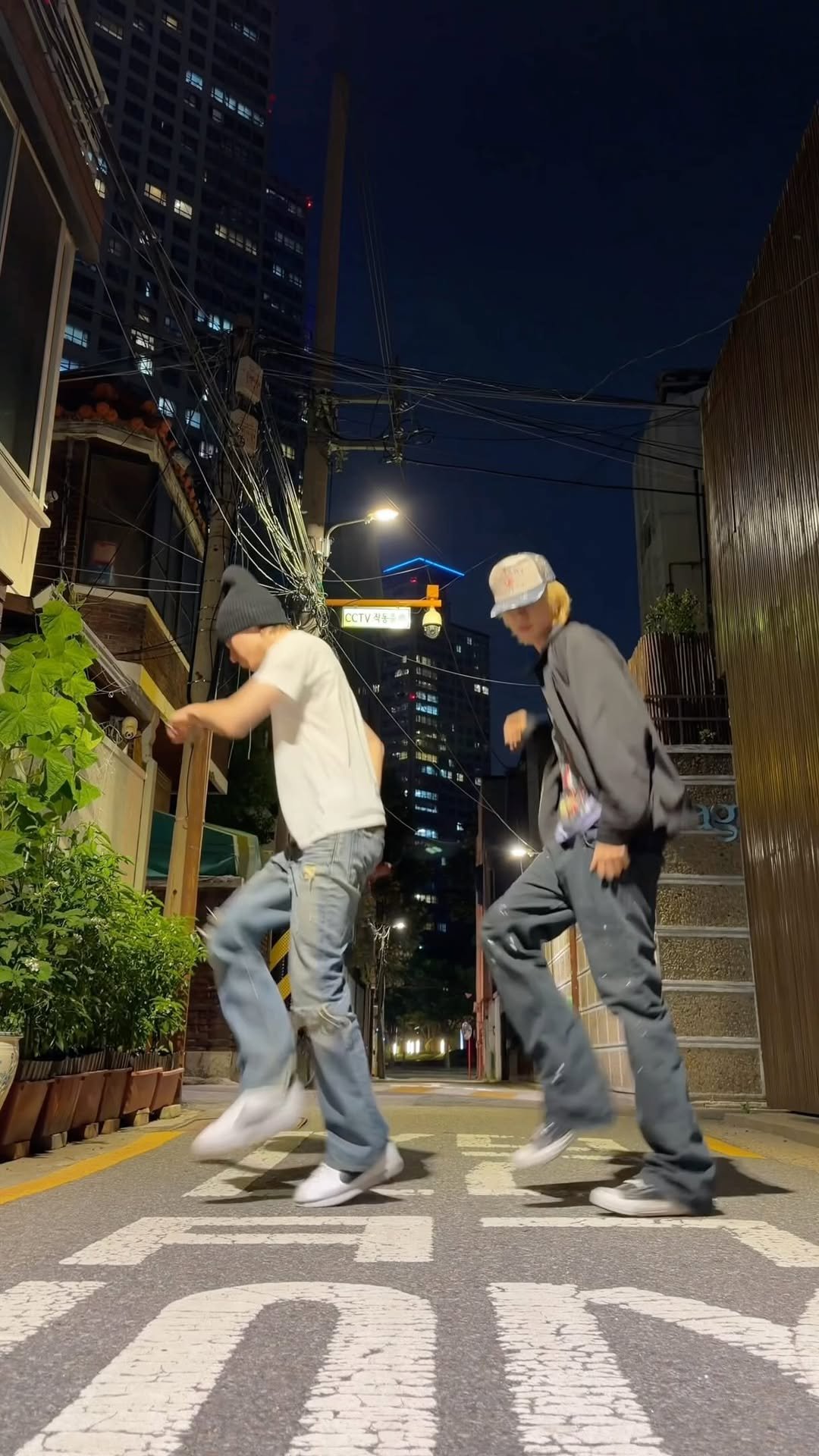 saythename_17 게시물 이미지: #singasong #V8