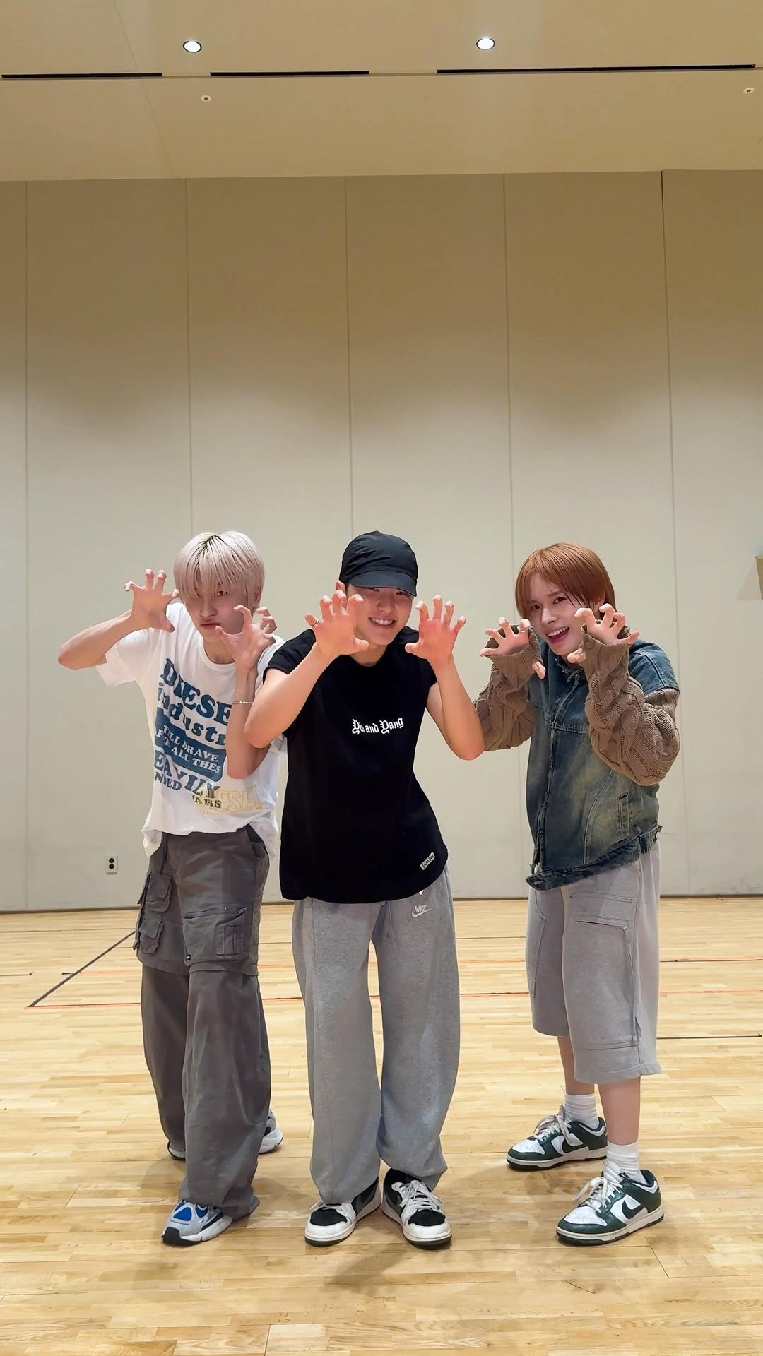 saythename_17 게시물 이미지: #아기자기 🍬👼🏻🍯 with #JIHOON #KYUNGMIN #TWS

#HOSHI