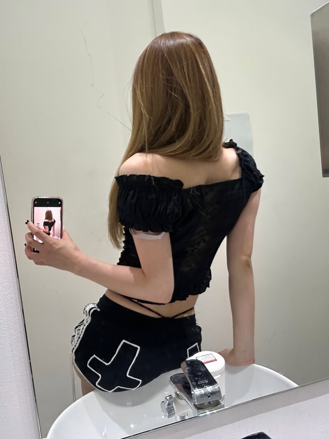 schism.inducing 게시물 이미지: Fit check from the 🔙🤳🏻🔍🔍
