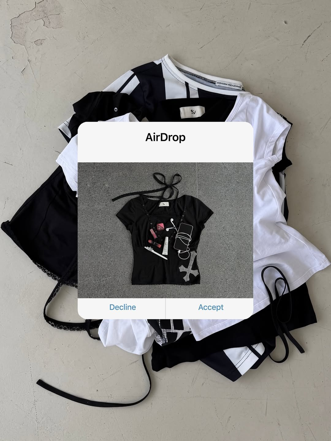 schism.inducing 게시물 이미지: .
accept my airdrop📲
sending you the weightless ootd<3