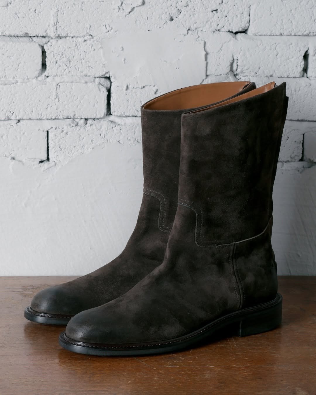 Photo shared by 𝗦𝗖𝗨𝗟𝗣𝗦𝗧𝗢𝗥𝗘 on March 04, 2026 tagging @oldjoebrand. May be an image of wingtip shoes, leather, boots and text.