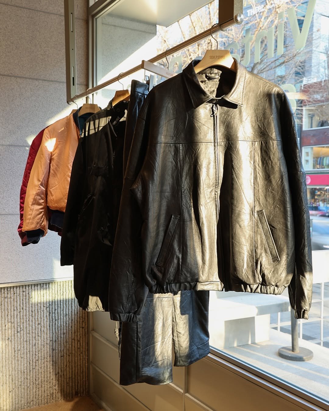 Photo shared by 𝗦𝗖𝗨𝗟𝗣𝗦𝗧𝗢𝗥𝗘 on March 04, 2026 tagging @anyteeshop. May be an image of leather, flight jacket, coat and text.