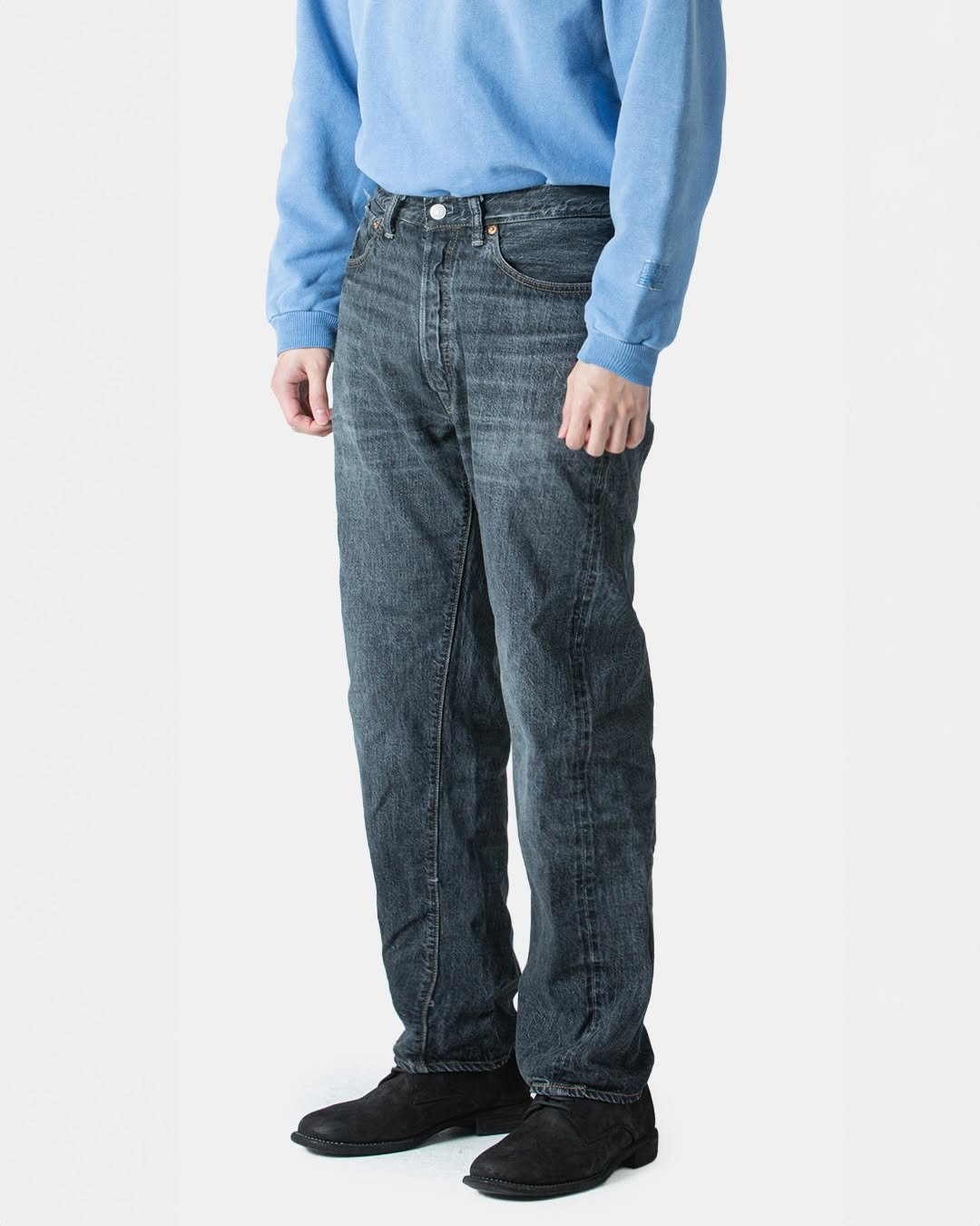 Photo shared by 𝗦𝗖𝗨𝗟𝗣𝗦𝗧𝗢𝗥𝗘 on March 03, 2026 tagging @warehousekorea, and @warehouse.co. May be an image of fleece and text.