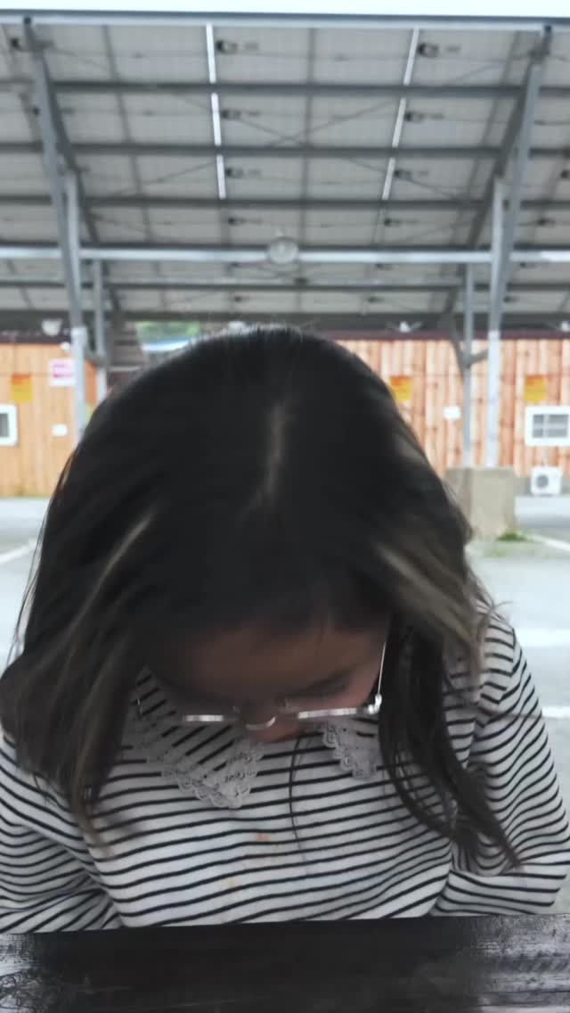 seagood_food 게시물 이미지: 쉿!~~~
대표님(아빠) 몰래 하는 
폭로 인터뷰
나 3살 때부터 전복 먹은...