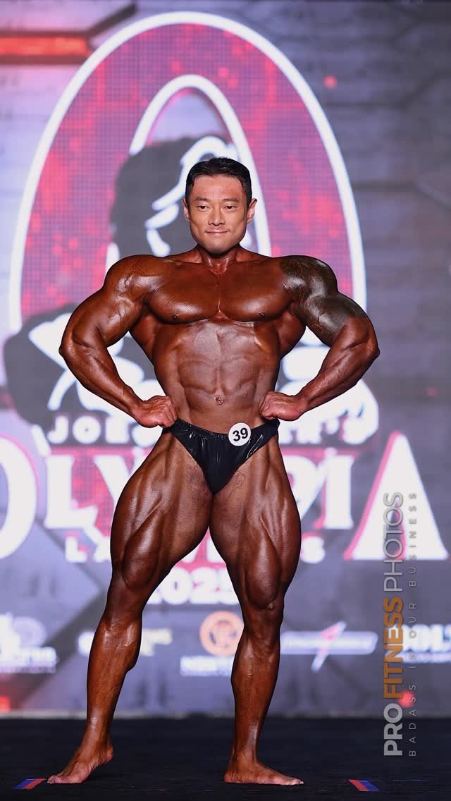 secret.builder_sunghun 게시물 이미지: 25‘ Mr.⭕️ 프리포징 🤫

👕짐웨어는 #머스콜로 @muscolo_company...