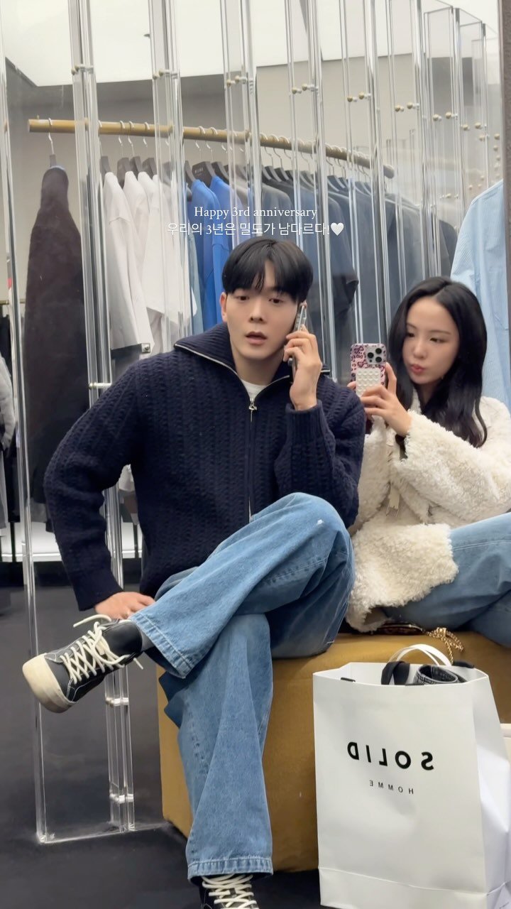 seeen.young 게시물 이미지: 우리의 3주년을 맞아 만든 기념영상🕊️🤍👏🏻
이제 3년 만났는데 약1000일넘게...