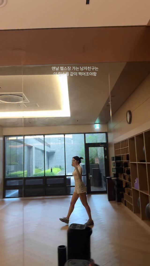 seeen.young 게시물 이미지: 60키로 잘 드네..🐷🩷 이거 찍으려고 사실 15번?정도 연습함
#couple