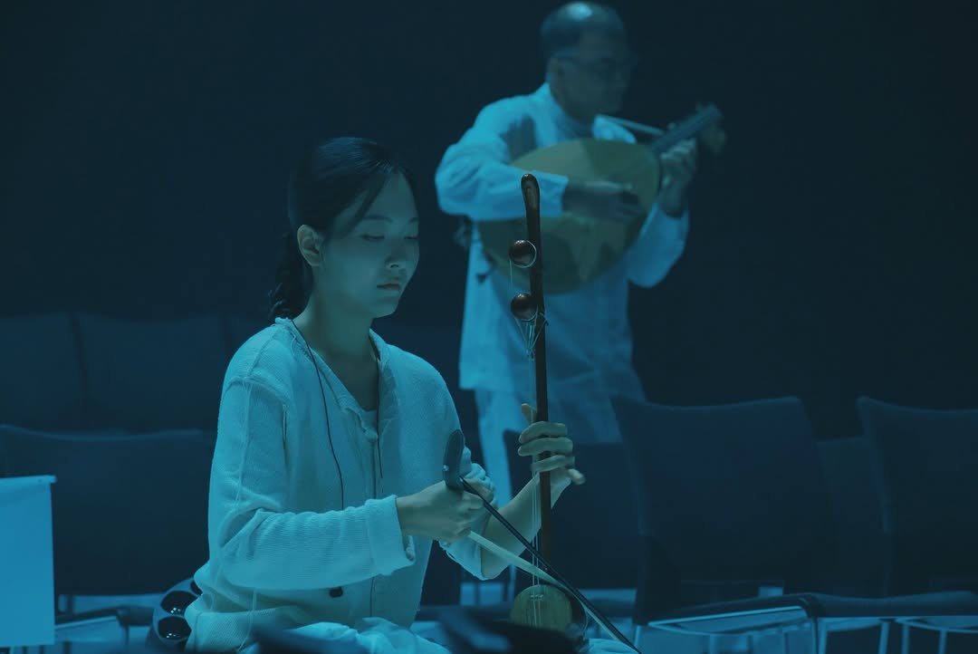 sejongcenter 게시물 이미지: Sync Next 26 

’아‘와 ’a‘가 서로를 울리는 가장 동시대적 소리의...
