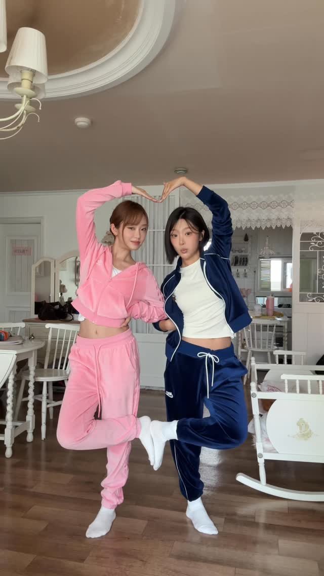senzz_i 게시물 이미지: 모두 다 엄마 옷이라면 믿으시겠습니카?