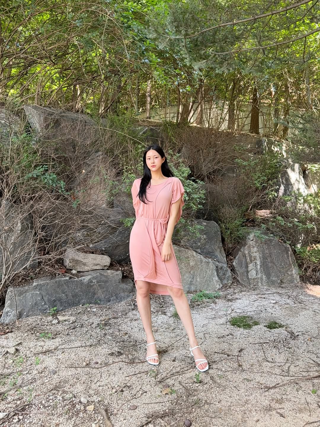 Photo shared by 서시아 on August 07, 2025 tagging @freaksbykimtaehoon. May be an image of 1 person, sundress, dress, outdoors and text.