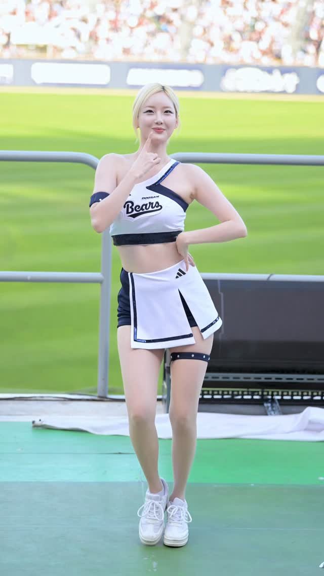 seo_hsss 게시물 이미지: 우리 새정복임 어떰😊

#서현숙 #치어리더 #캐치캐치 #두산베어스