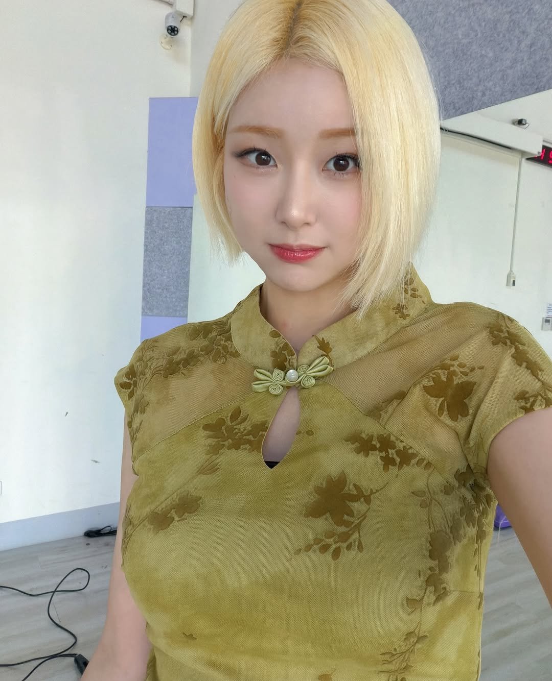 Photo by 서현숙 in Taiwan. May be a selfie of one or more people, blonde hair, costume and text.
