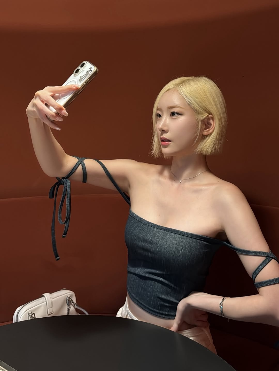 seo_hsss 게시물 이미지: 이쁜척

아 연휴. 

#서현숙 #휴가 인척

데헷

은개뿔

실패

무칀모기련

ㅉㄸ샷