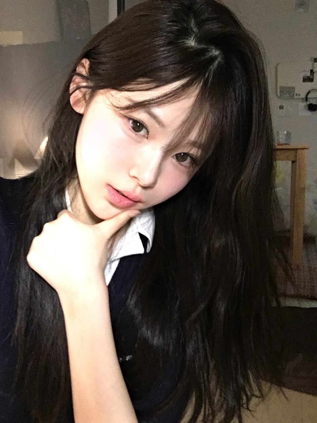 Photo shared by 안민서 on March 02, 2026 tagging @olens_official. May be an image of one or more people, hair and text.