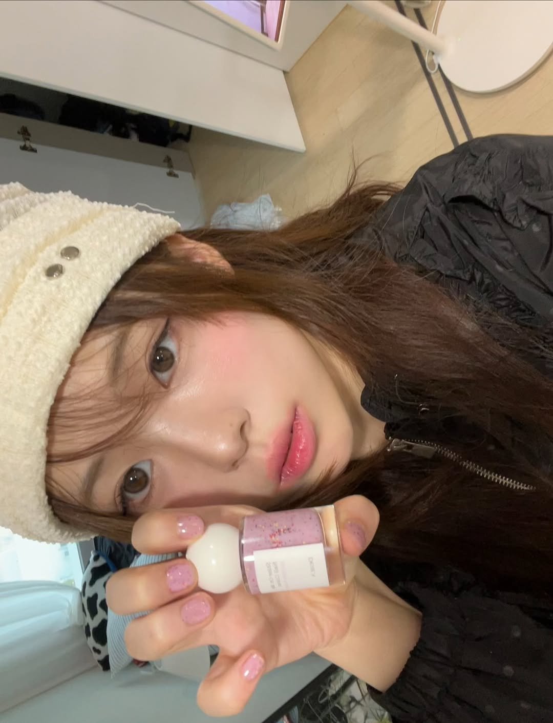 Photo shared by 안민서 on November 16, 2025 tagging @dear.a_kr. May be an image of fragrance, perfume, hand cream and text.