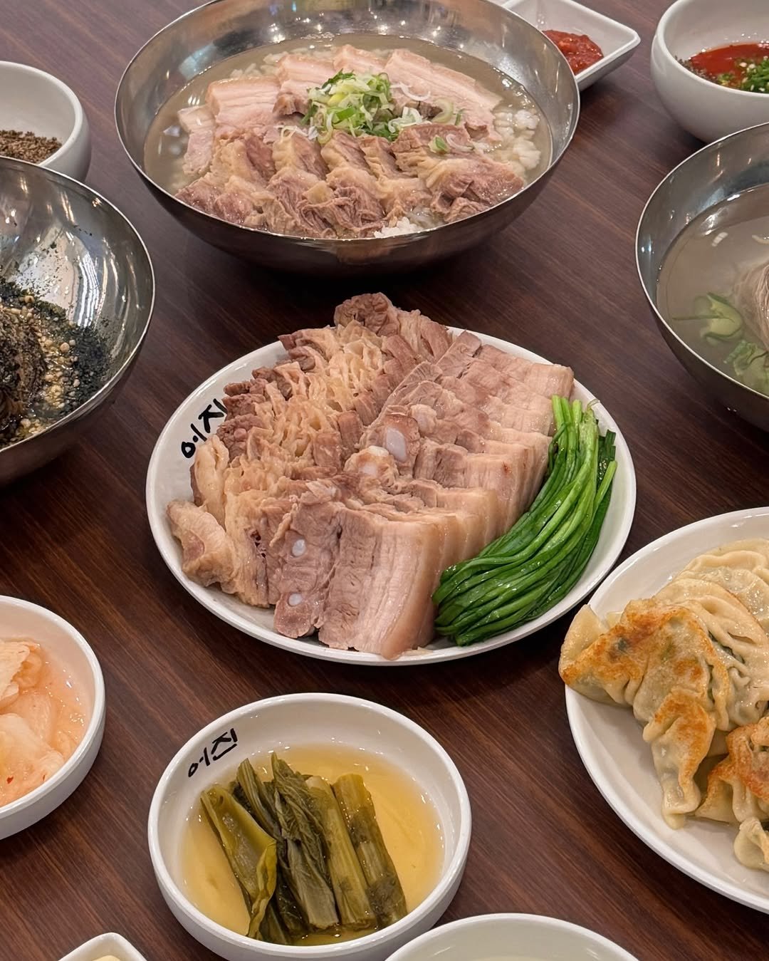 Photo by 서촌에디터 on September 23, 2025. May be an image of pork and text.