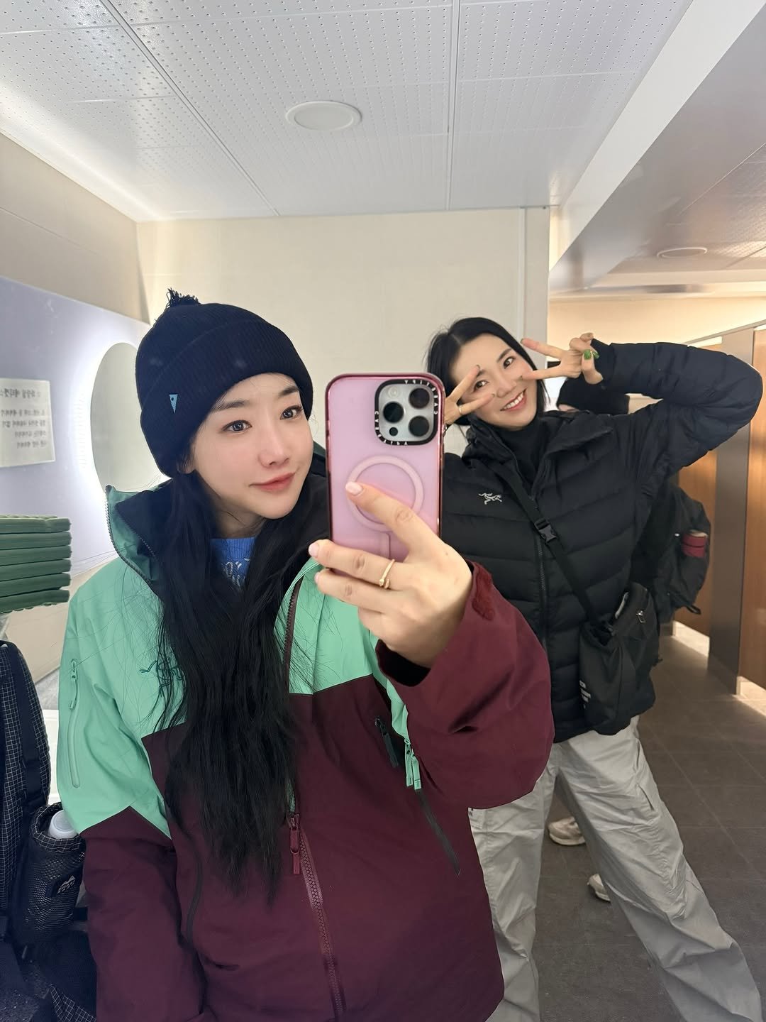 seoellee 게시물 이미지: 1-2. 설악산 등산전 채비하구 멀쩡할 때 한컷
3. 등산 30분 후 아직은...