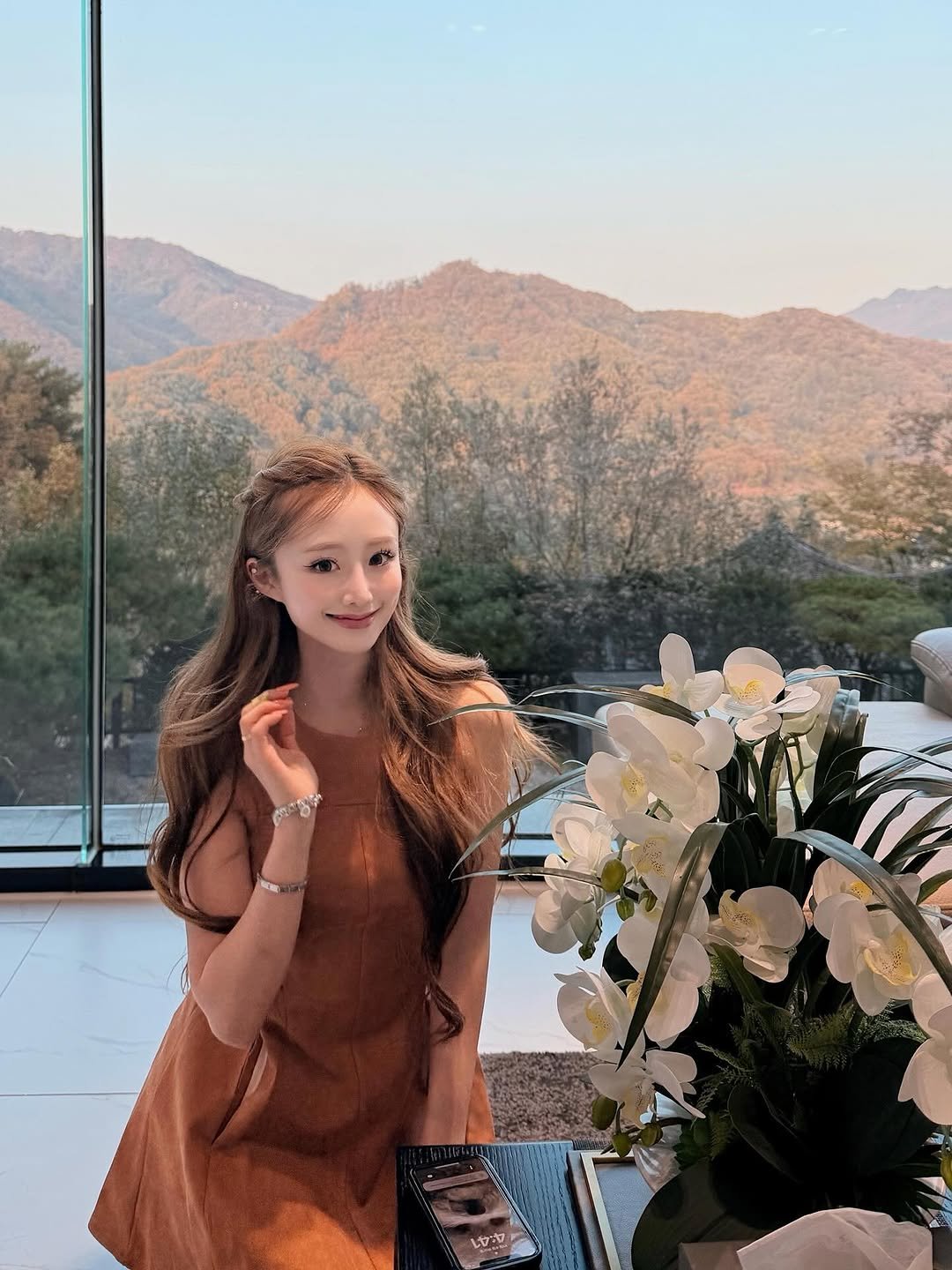 Photo by 서진♡︎ on November 10, 2025. May be an image of dress and text.