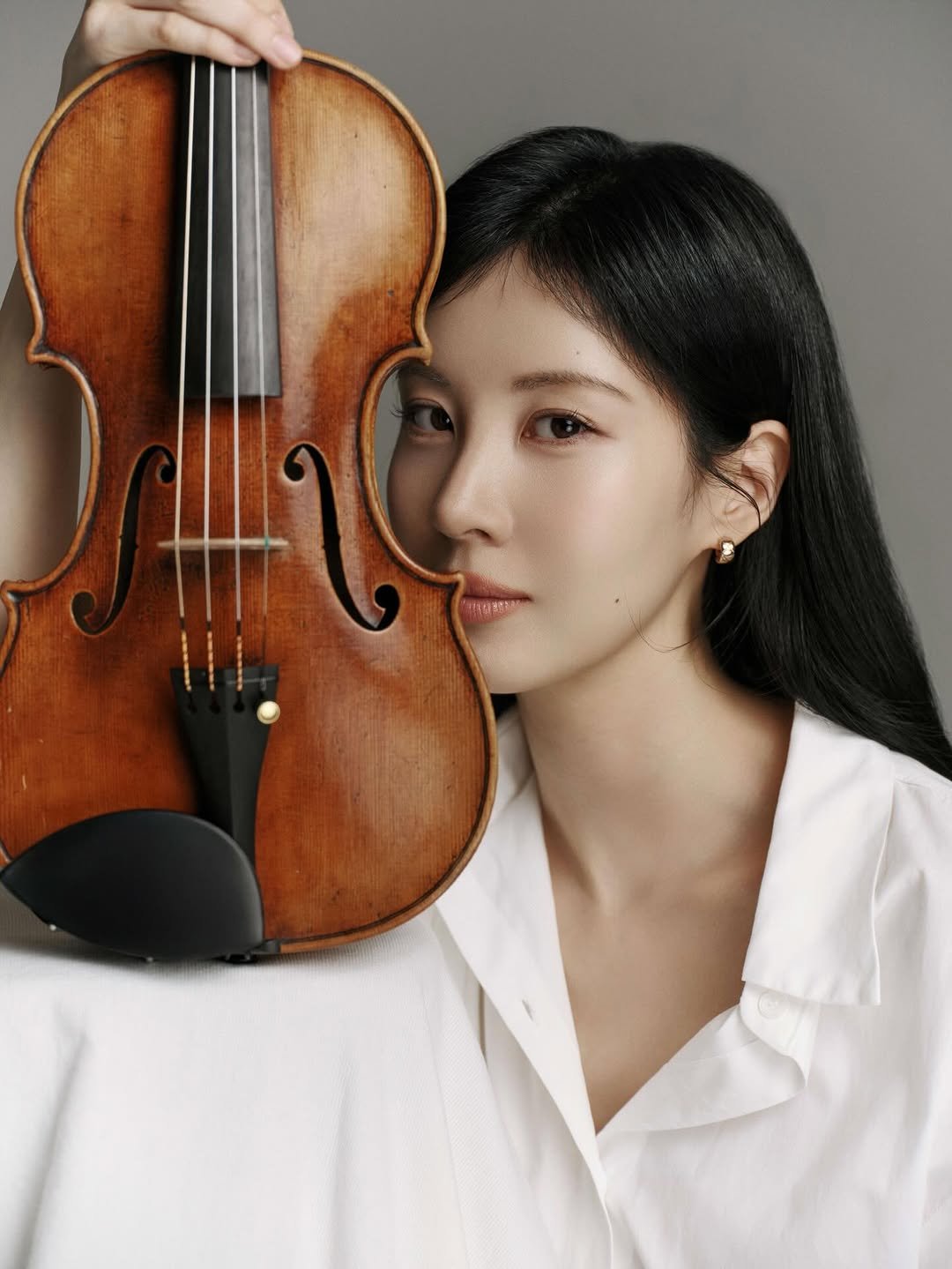 Photo by SEOHYUN on January 13, 2026. May be an image of violin, cello and text.