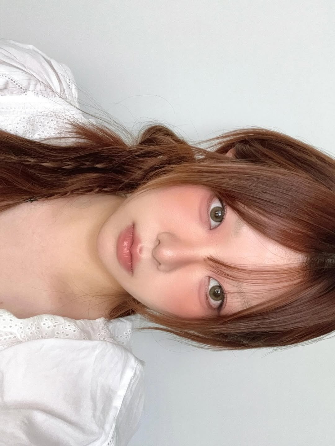 Photo shared by 메이크업아티스트 서가람 / MYU on August 29, 2025 tagging @holikaholika_official. May be a selfie of one or more people, bangs, makeup and text.