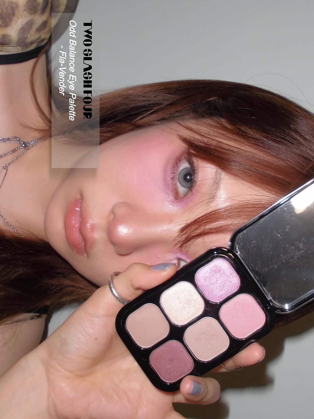 Photo shared by 메이크업아티스트 서가람 / MYU on September 09, 2025 tagging @twoslashfour. May be an image of one or more people, makeup, lipstick, eyeliner, pallette and text.