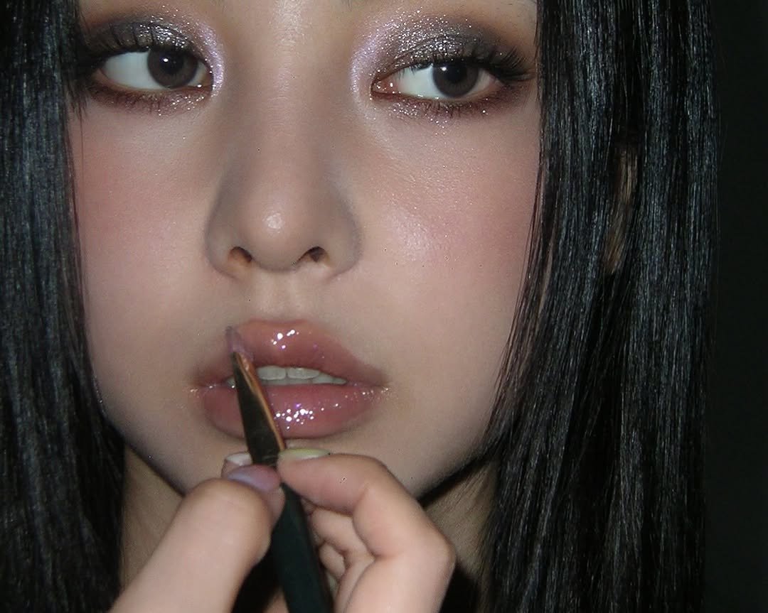 Photo shared by 메이크업아티스트 서가람 / MYU on May 28, 2024 tagging @1122__rabbit, and @hariiiny.