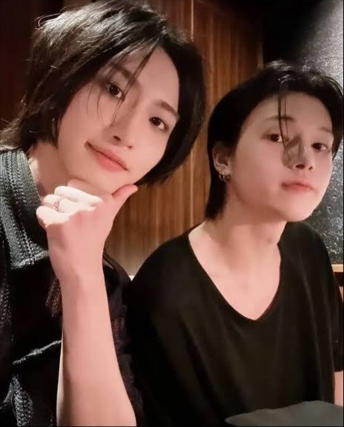 Photo shared by ATEEZ SEONGHWA 성화 on November 25, 2025 tagging @ateez_official_, @wooyounggg__, and @_starhwa_.