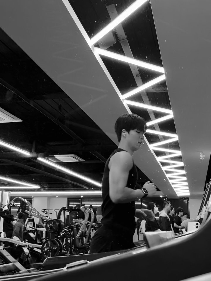 seongmin_parker 게시물 이미지: 2026 HAPPY NEW YEAR!
한 해 고생 많으셨고 새해 복 많이...