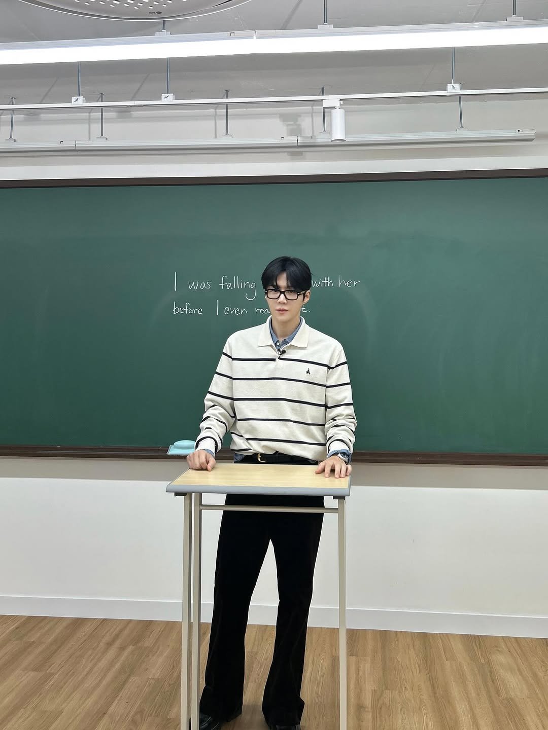 Photo by 김선호 on January 28, 2026. May be an image of studying, top and text.