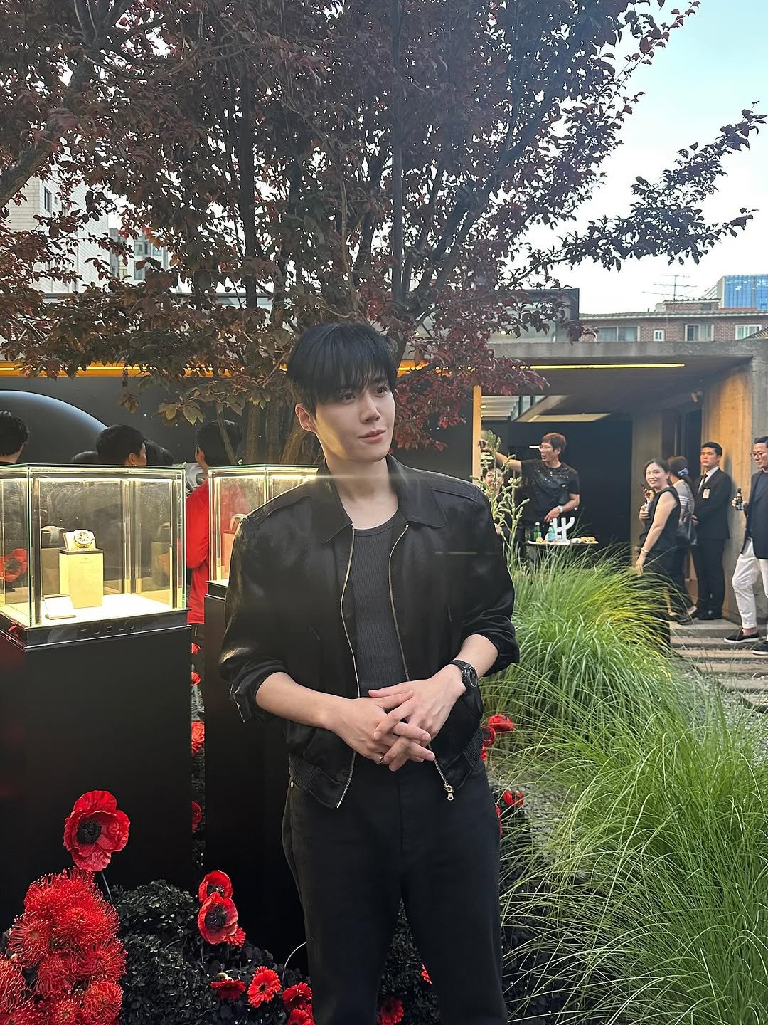 Photo shared by 김선호 on June 12, 2025 tagging @hublot.