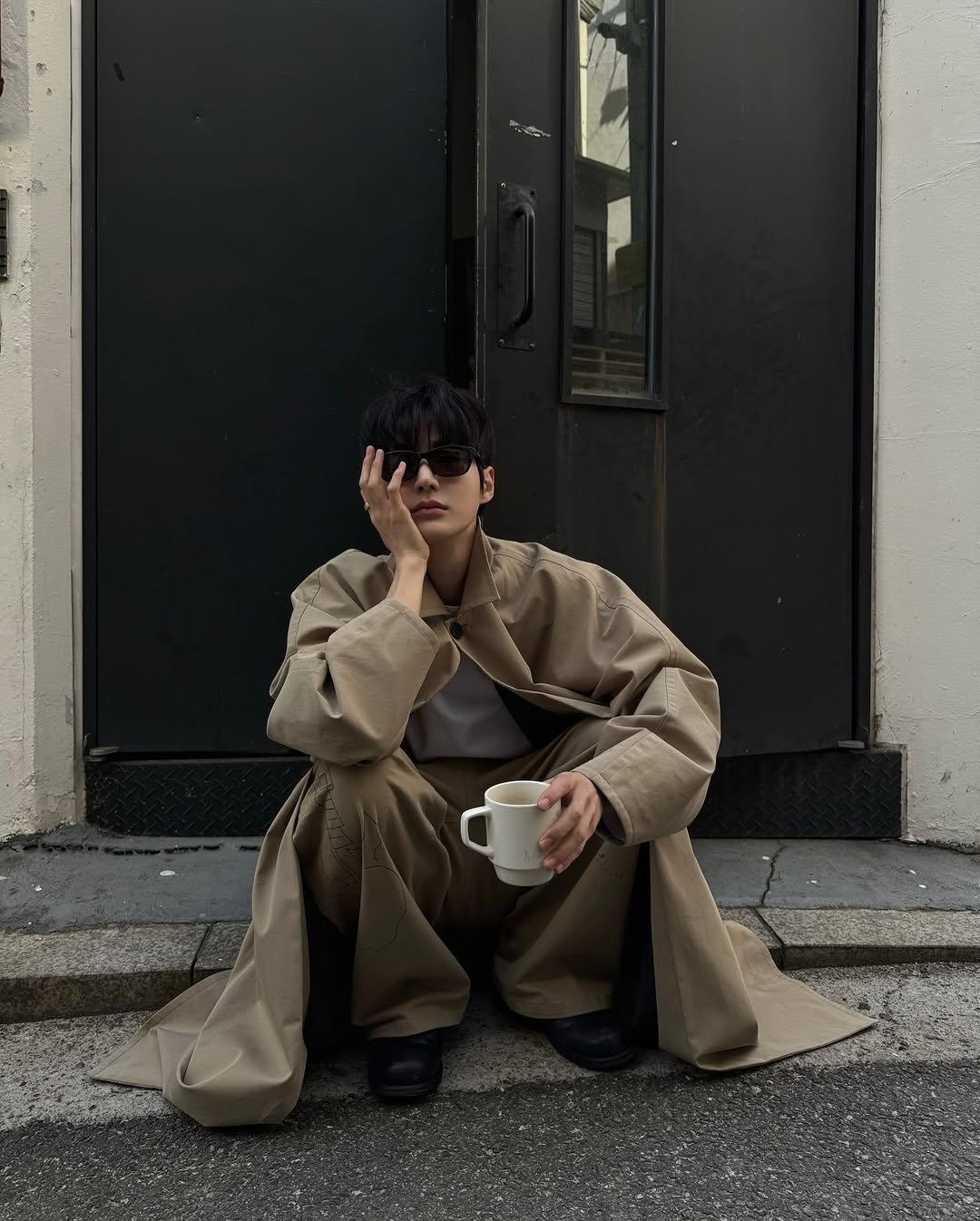 Photo shared by 정선혁 Seon Hyeok on April 15, 2025 tagging @balenciaga.