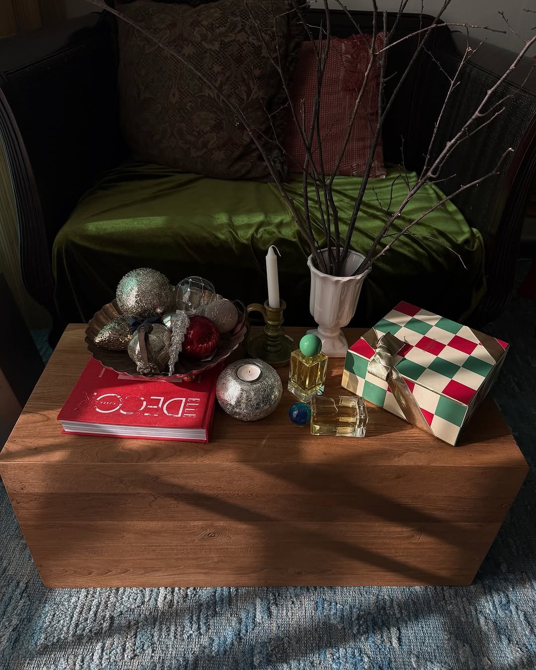 Photo shared by 정선혁 Seon Hyeok on November 10, 2025 tagging @jomalonelondon. May be an image of pinecone and text.